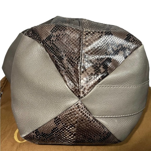 GUCCI Python Greenwich Hobo Shoulder Bag in Excellent Condition, leather - Picture 8 of 15